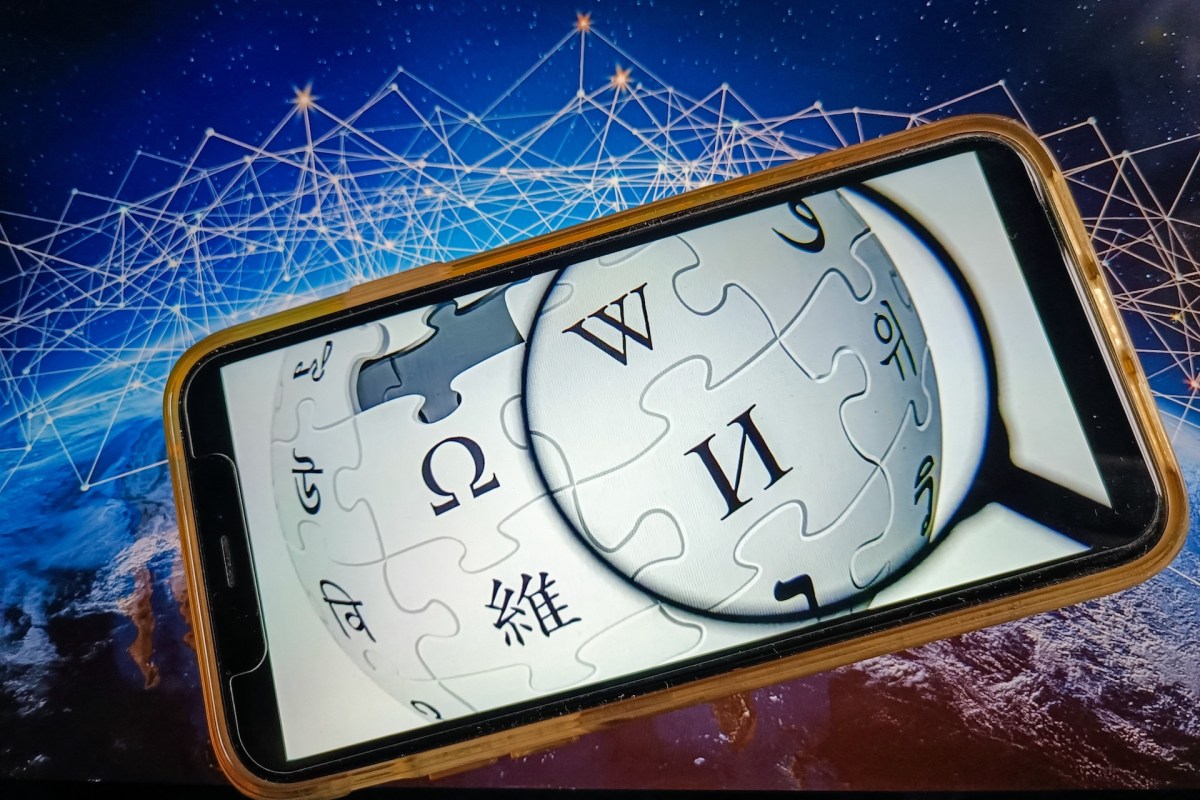 Wikipedia tạm dừng thử nghiệm AI tạo tóm tắt bài viết sau phản đối từ cộng đồng