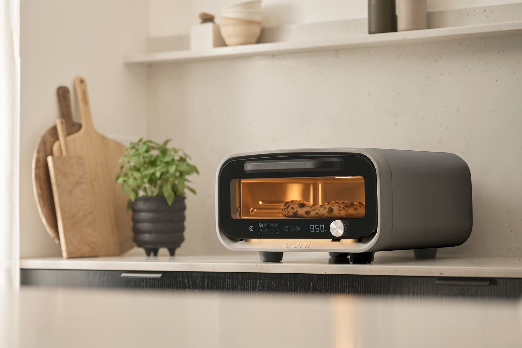 Ooni ra mắt lò nướng pizza Volt 2 tích hợp AI điều chỉnh nhiệt độ thông minh